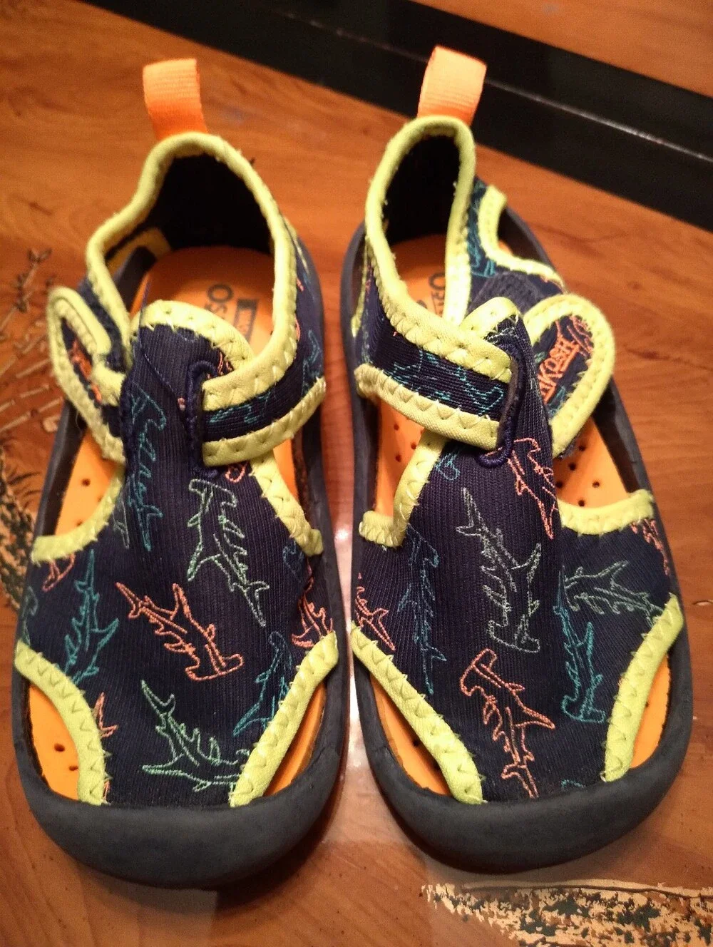 Toddler Washable Shark Theme Swim Shoes, Velcro Hook&Loop Closure Sz 7M OshKosh
